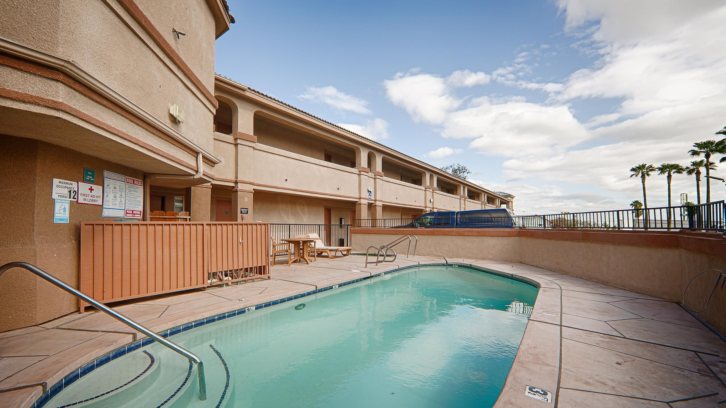 Best Western Kettleman City Inn & Suites Exterior foto